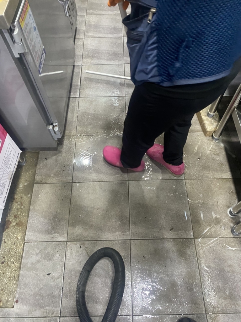 서울 양주 남양주 성남 포천 동파로 인한 침수청소 긴급청소가 필요하시면 언제든 연락...